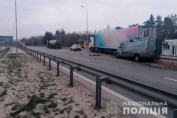 На Полтавщині потрійне ДТП: є постраждалий