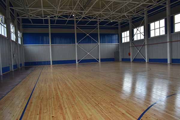 шкільний спортзал у Ромодані
