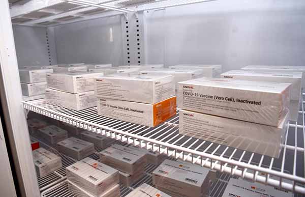 вакцина CoronaVac