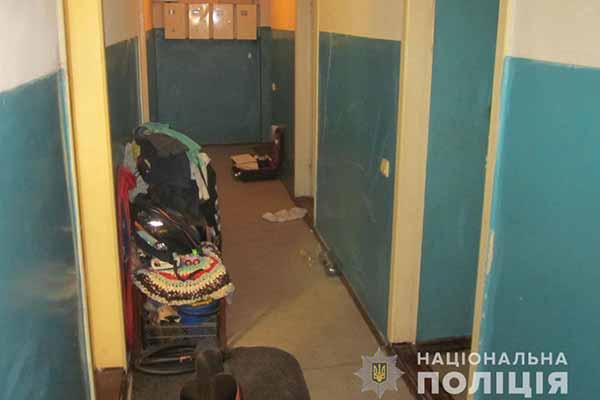 конфлікт між двома чоловіками завершився ножовим пораненням