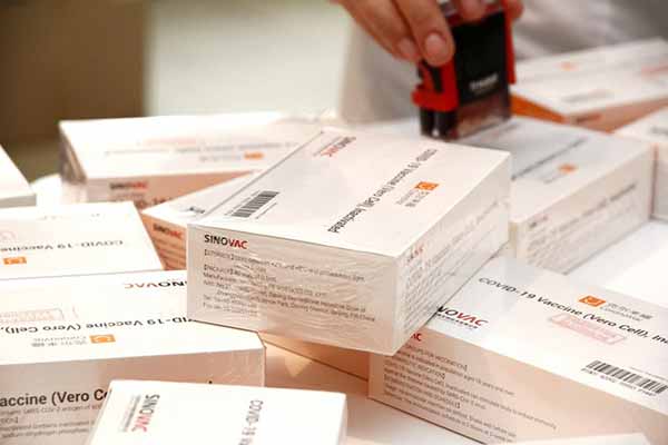 вакцина CoronaVac