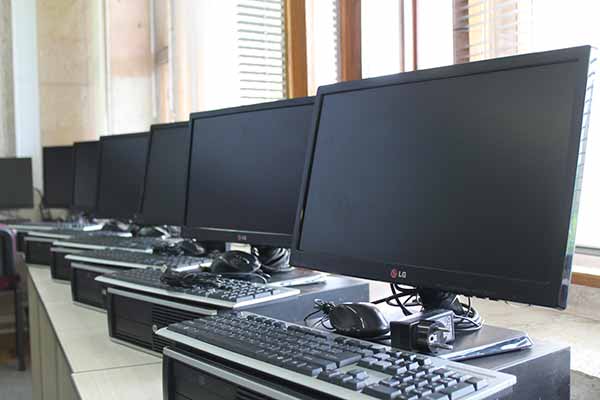 Бібліотеки Полтавщини отримали 150 комп’ютерів