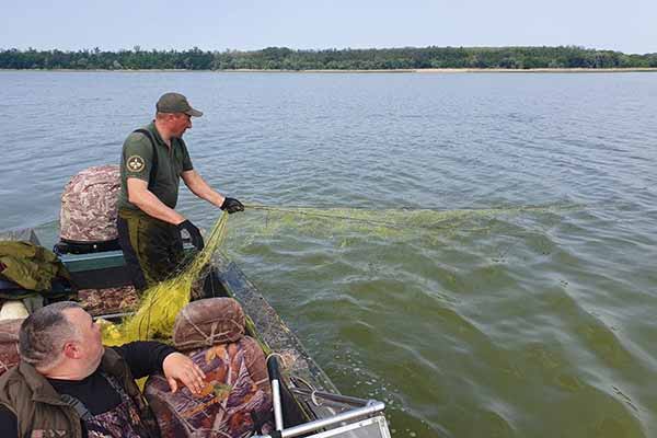 виявлено та знято з лову понад кілометр сіток