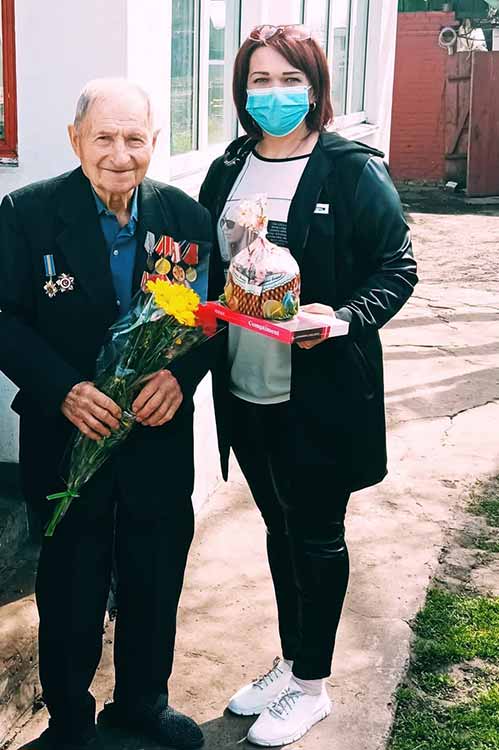Візит до ветерана Другої світової війни Візит до ветерана Другої світової війни