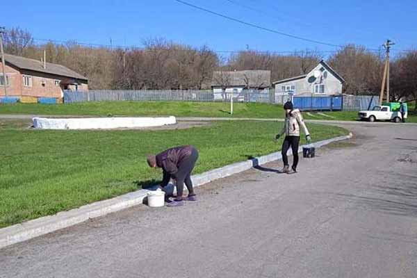 Жителі сіл Пирятинської громади чепурять свої населені пункти