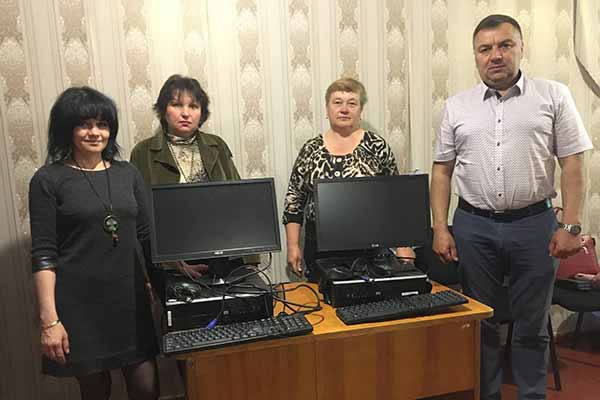 Бібліотеки Гребінківської ОТГ отримали комп’ютерну техніку