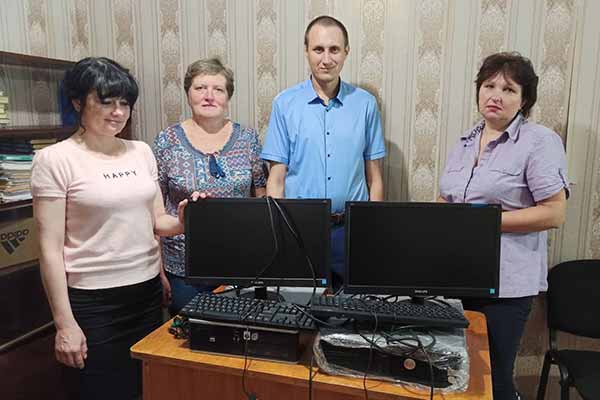 Бібліотеки Гребінківської ОТГ отримали комп’ютерну техніку