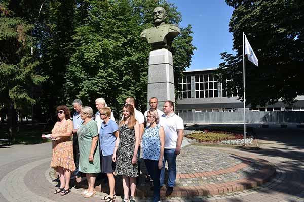 У Полтаві підняли олімпійський прапор У Полтаві підняли олімпійський прапор