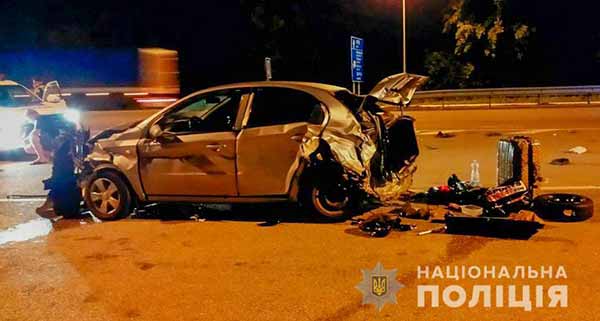 легковик ЗАЗ зіштовхнувся з вантажівкою