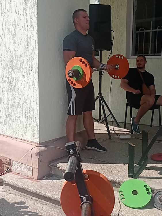 У Гребінці пройшли змагання з силового багатоборства