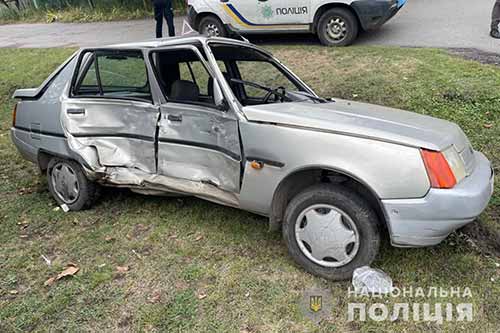Минулого дня у Семенівці сталася ДТП, у якій постраждала пасажирка легковика (ФОТО)