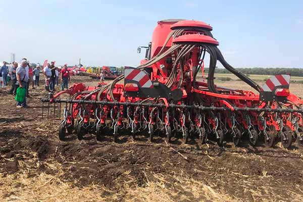 На Полтавщині відбувається виставка сільськогосподарської техніки