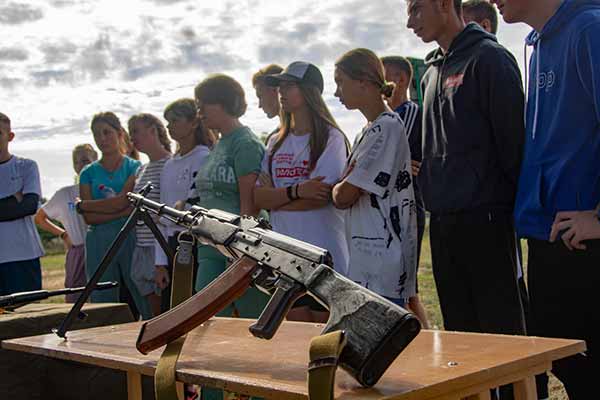 Військово-патріотичний збір – відкритий урок з предмету Захист України Військово-патріотичний збір – відкритий урок з предмету Захист України