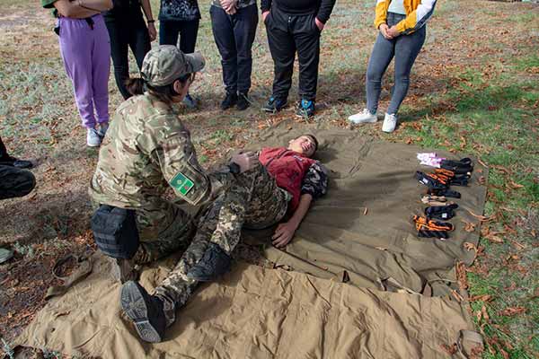 Військово-патріотичний збір – відкритий урок з предмету Захист України Військово-патріотичний збір – відкритий урок з предмету Захист України