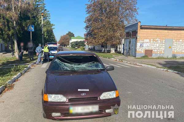 У Гребінці легковик збив підлітка