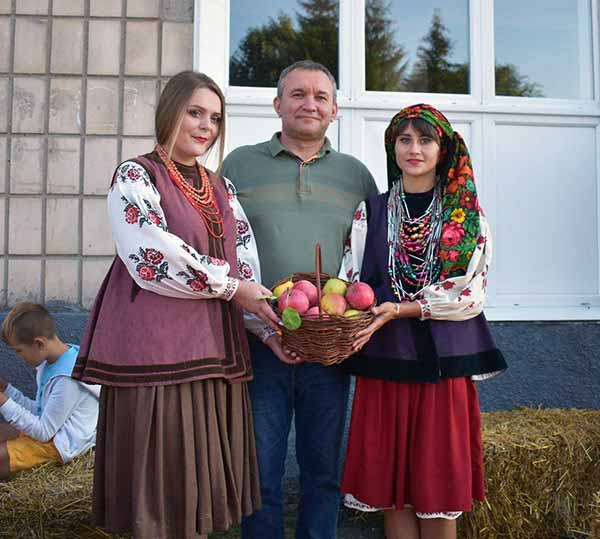 У Пирятині відбувся показ старовинної моди