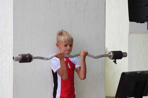 У Гребінці пройшли змагання з силового багатоборства