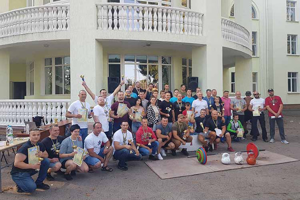 У Гребінці пройшли змагання з силового багатоборства