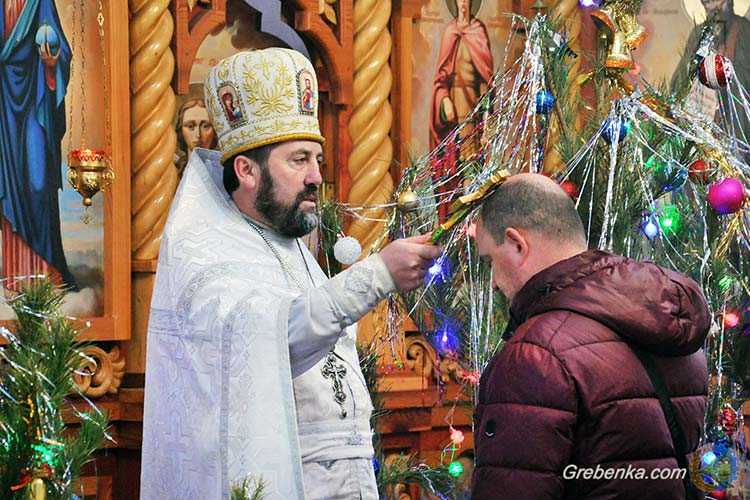 Храм Святого Георгія Побєдоносця: Недільне Богослужіння