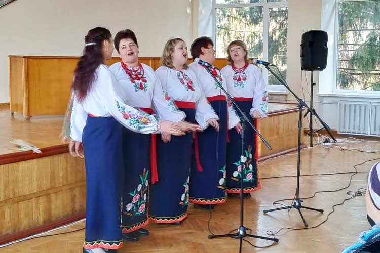 Жіночий аматорський колектив „Тополяночка”