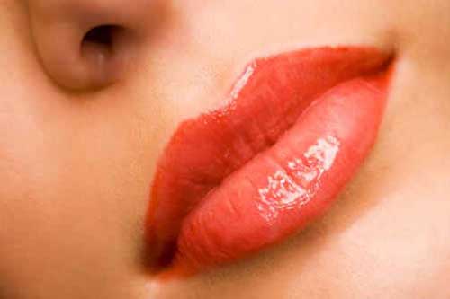  Как нужно правильно ухаживать за губами? 