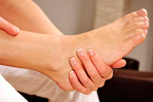  Як очистити п’яти від ороговілої шкіри: краса ніжок 