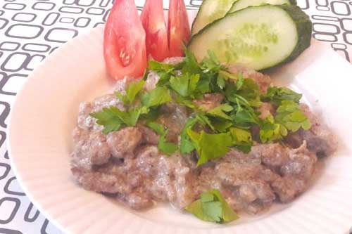 Печень в сметанном соусе