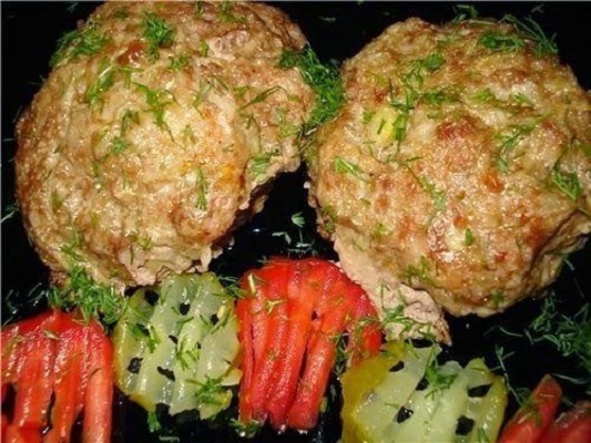 свино-говяжие котлетки