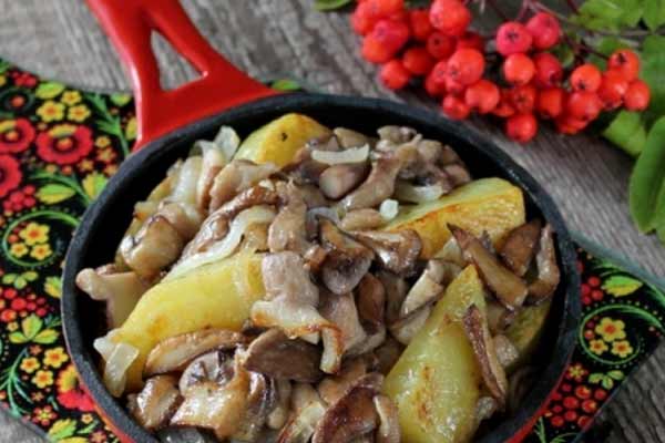 Грибы жареные с картошкой