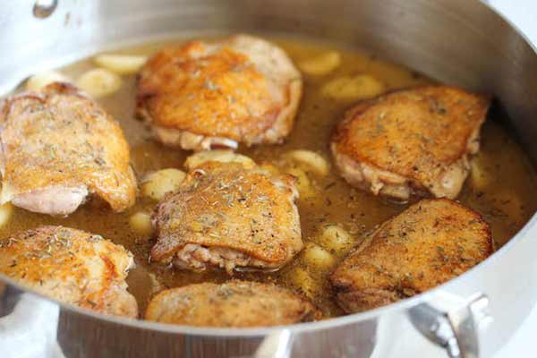 куриные бедрышки с чесноком