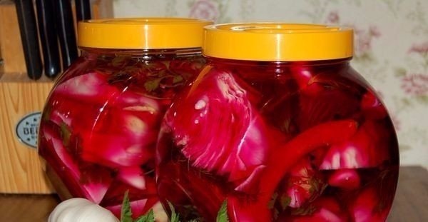 Капуста в свекольном соку