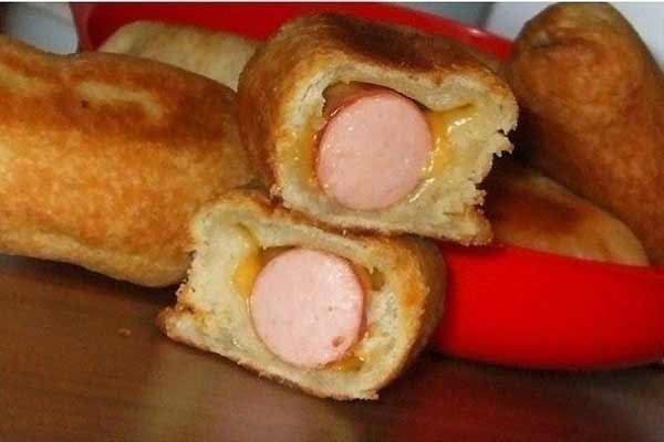 Пирожки с сосиской