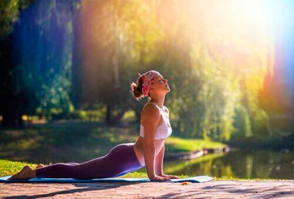 Бхуджангасана или поза кобры