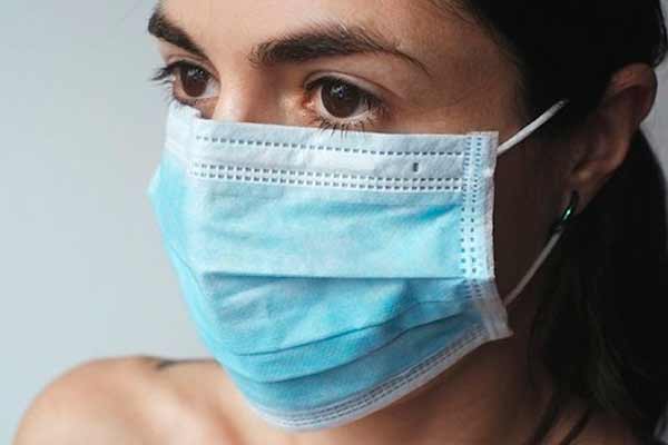 Захист від вірусів: як зробити маску своїми руками