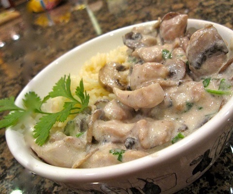 Куриная грудка в сливочном соусе