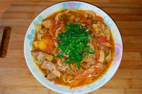 Лагман с картошечкой и чесноком