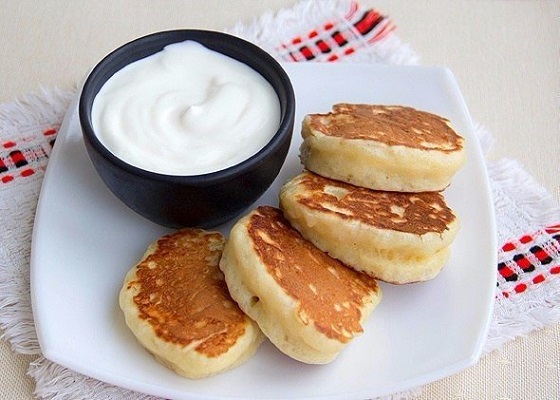 Дрожжевые пышные оладьи Дрожжевые пышные оладьи