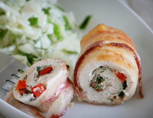 Куриные рулетики с овощами и сыром