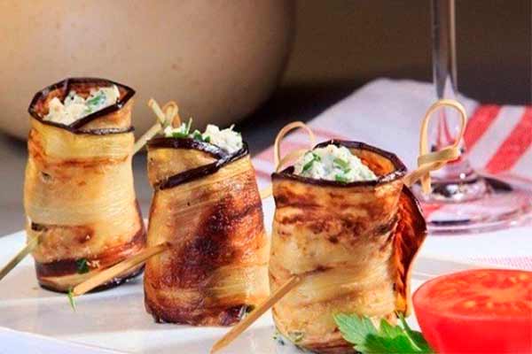 Рулетики из баклажанов с сыром Рулетики из баклажанов с сыром