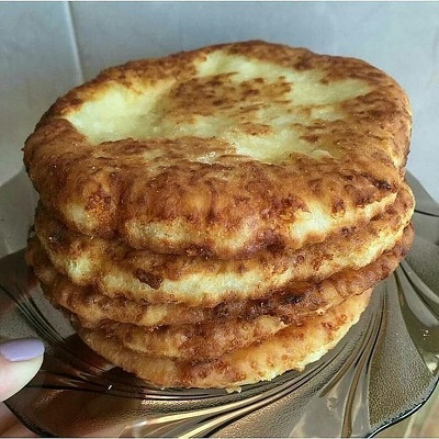 Лепешки из твердого сыра на кефире