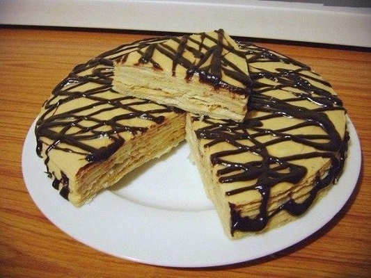 Торт на быструю руку с сгущенкой