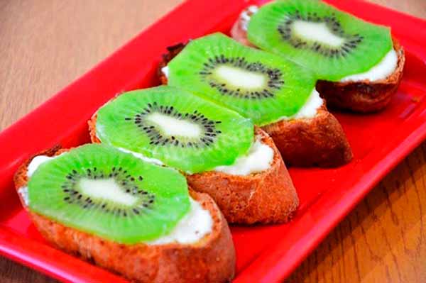 Бутерброд с киви и чесноком Бутерброд с киви и чесноком