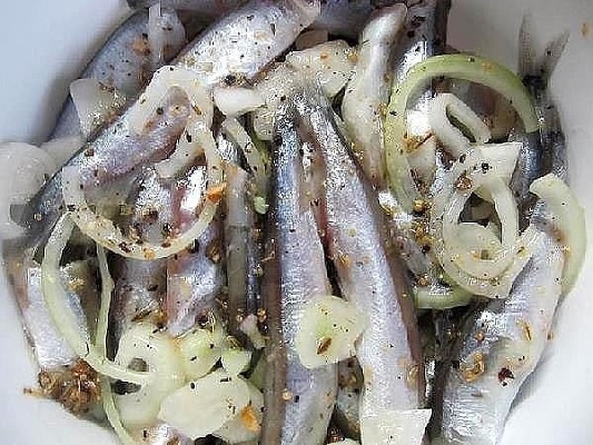 Рыбка мойва в маринаде