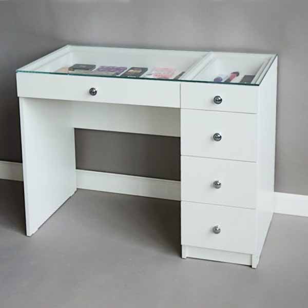 Скло, особливо товсте матове, виглядає ефектно Скло, особливо товсте матове, виглядає ефектно