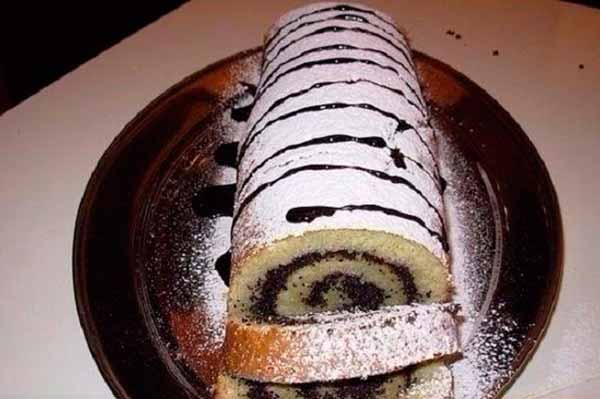 Рулет с повидлом