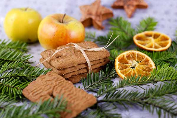 Перекус без жалю: 5 хитрощів для економії калорій на солодощах в новорічні свята