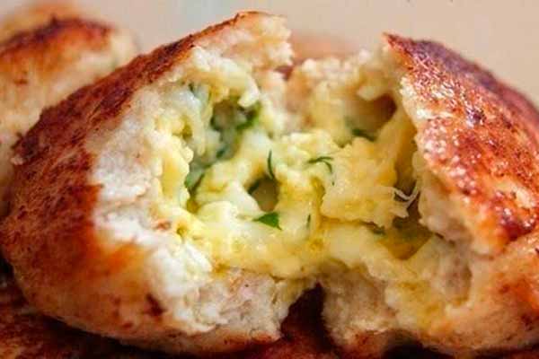 Куриные котлеты с начинкой