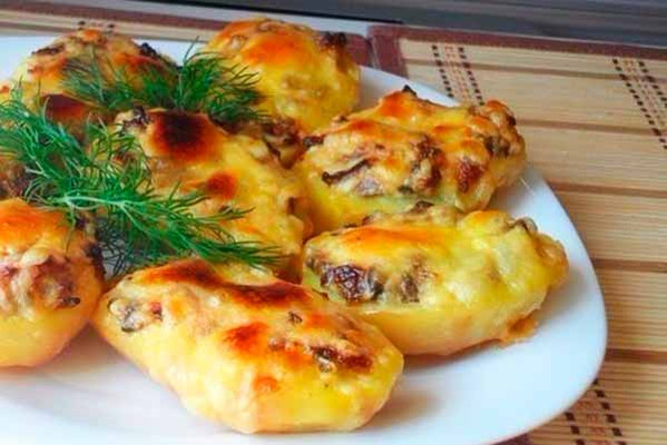 Фаршированная картошка грибами с сыром