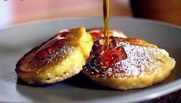 Оладьи из яблок с джемом