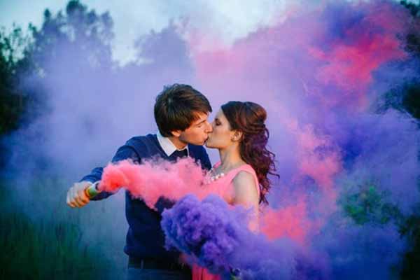 Цветной дым для свадебной фотосъемки